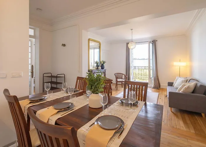 Апартаменты Eiffel Tower View 3br Balcony *