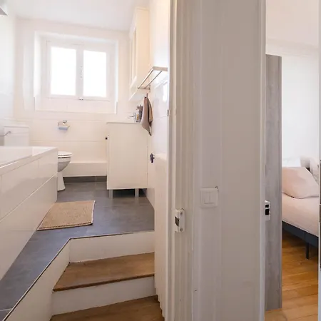 Apartment Eiffel Tower View 3br Balcony Paris