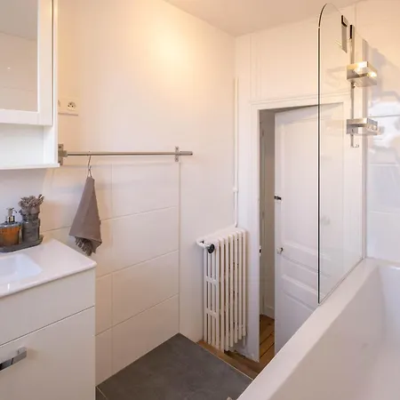 Eiffel Tower View 3br Balcony * Paris