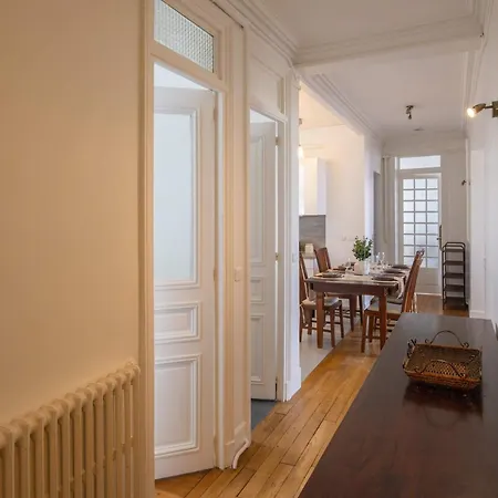 Eiffel Tower View 3br Balcony *