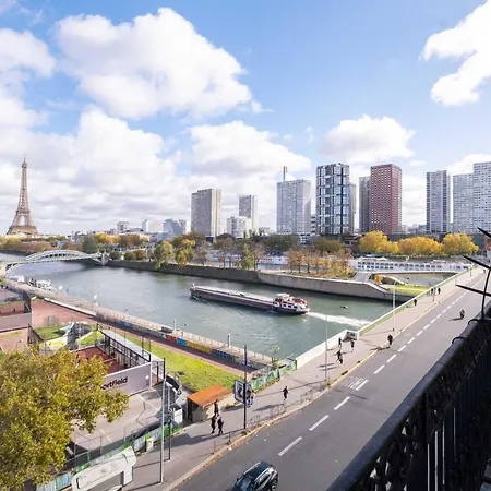 Eiffel Tower View 3br Balcony Paris